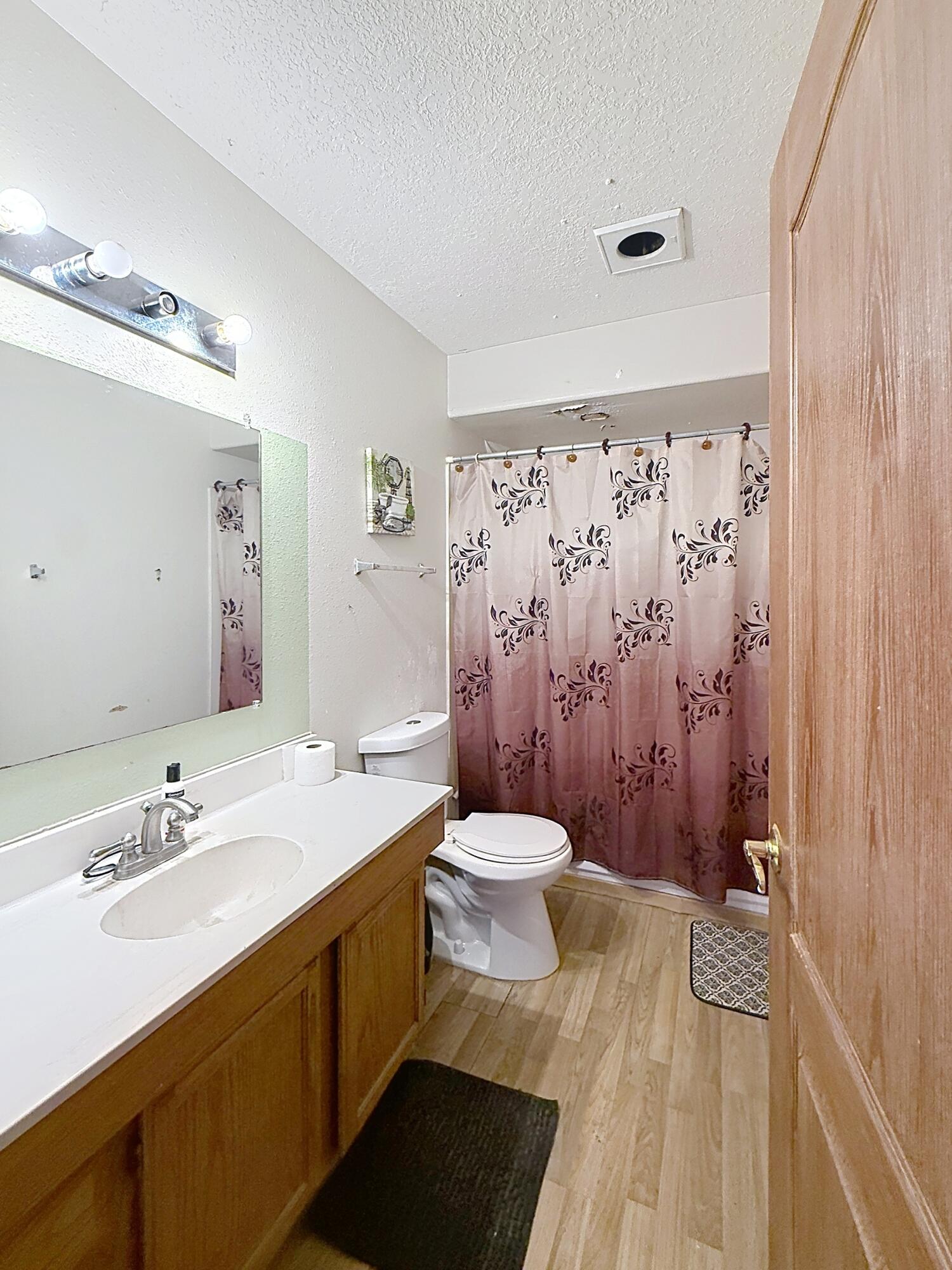 1390 Mesa Ridge Drive SW