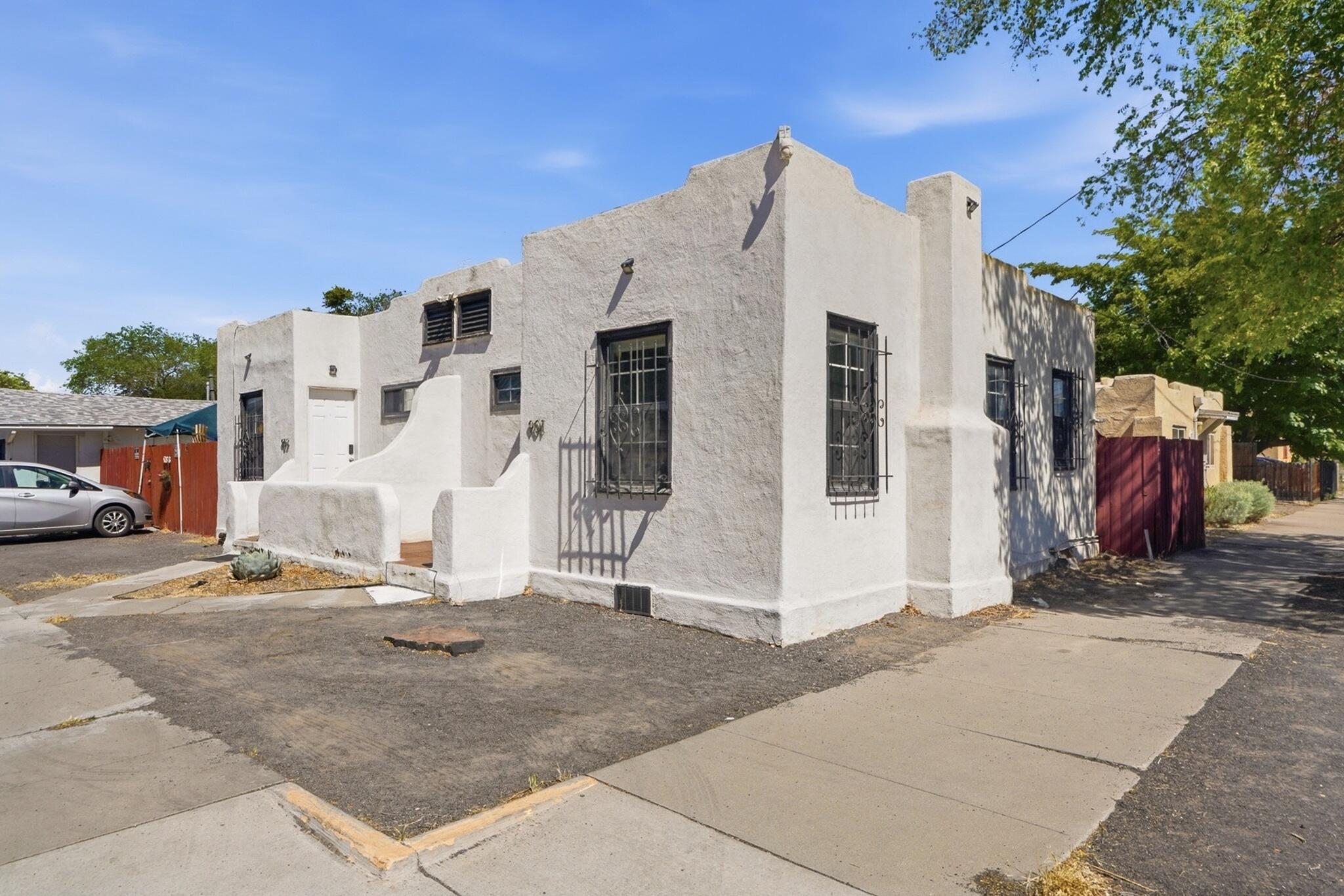 905 Coal Avenue SW