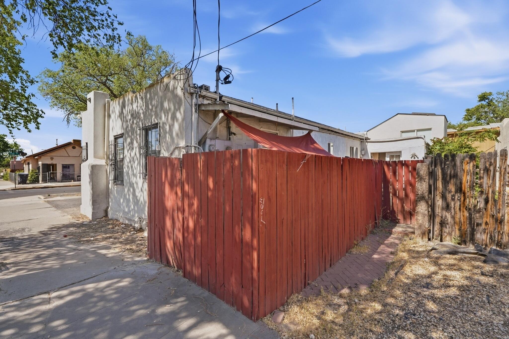 905 Coal Avenue SW