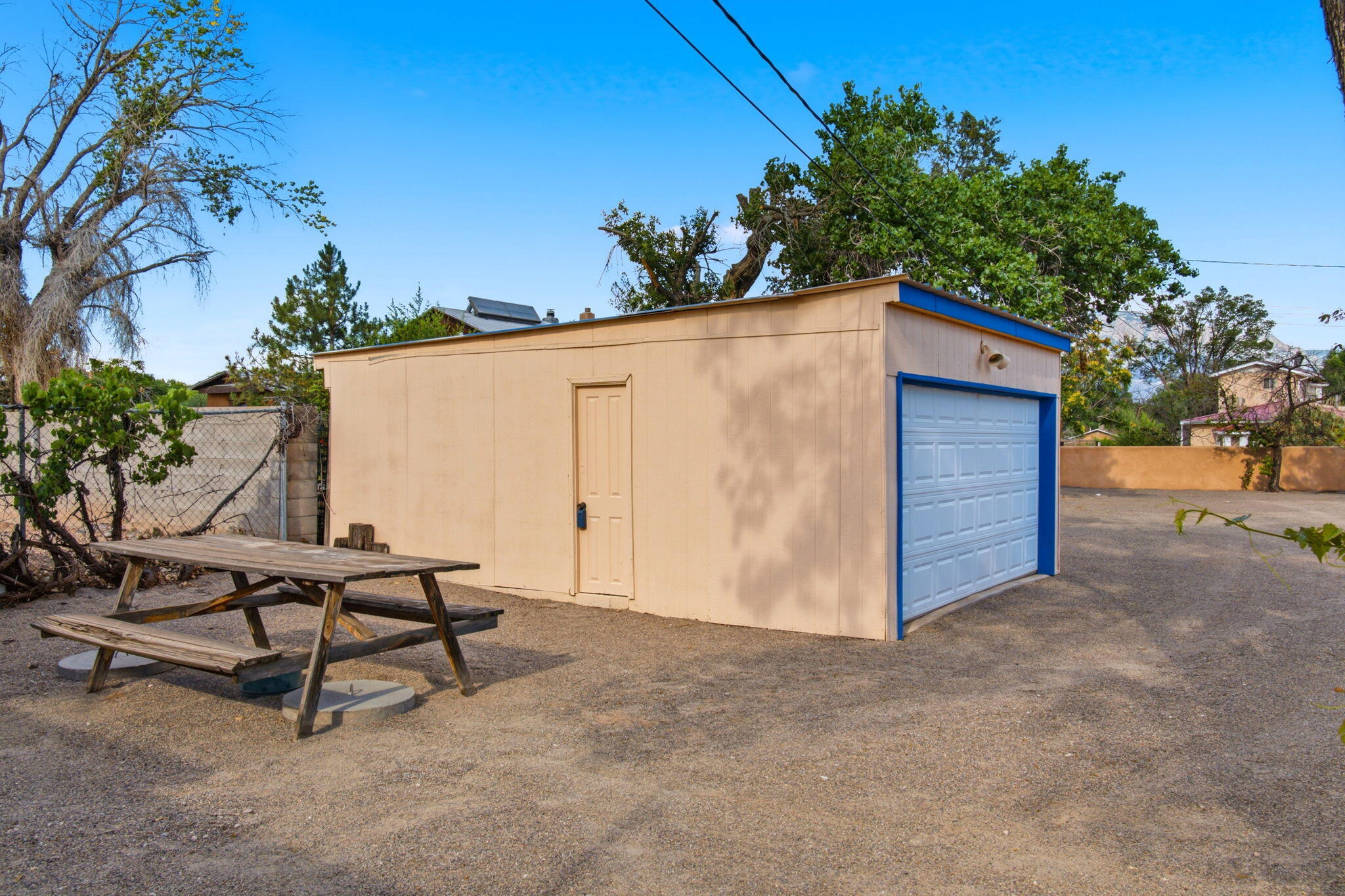 192 W Valverde Road