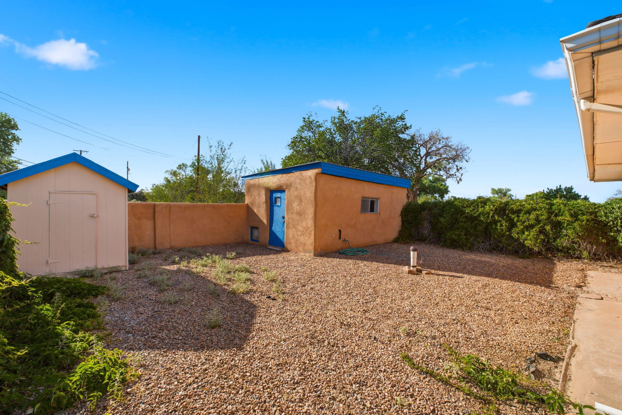 192 W Valverde Road