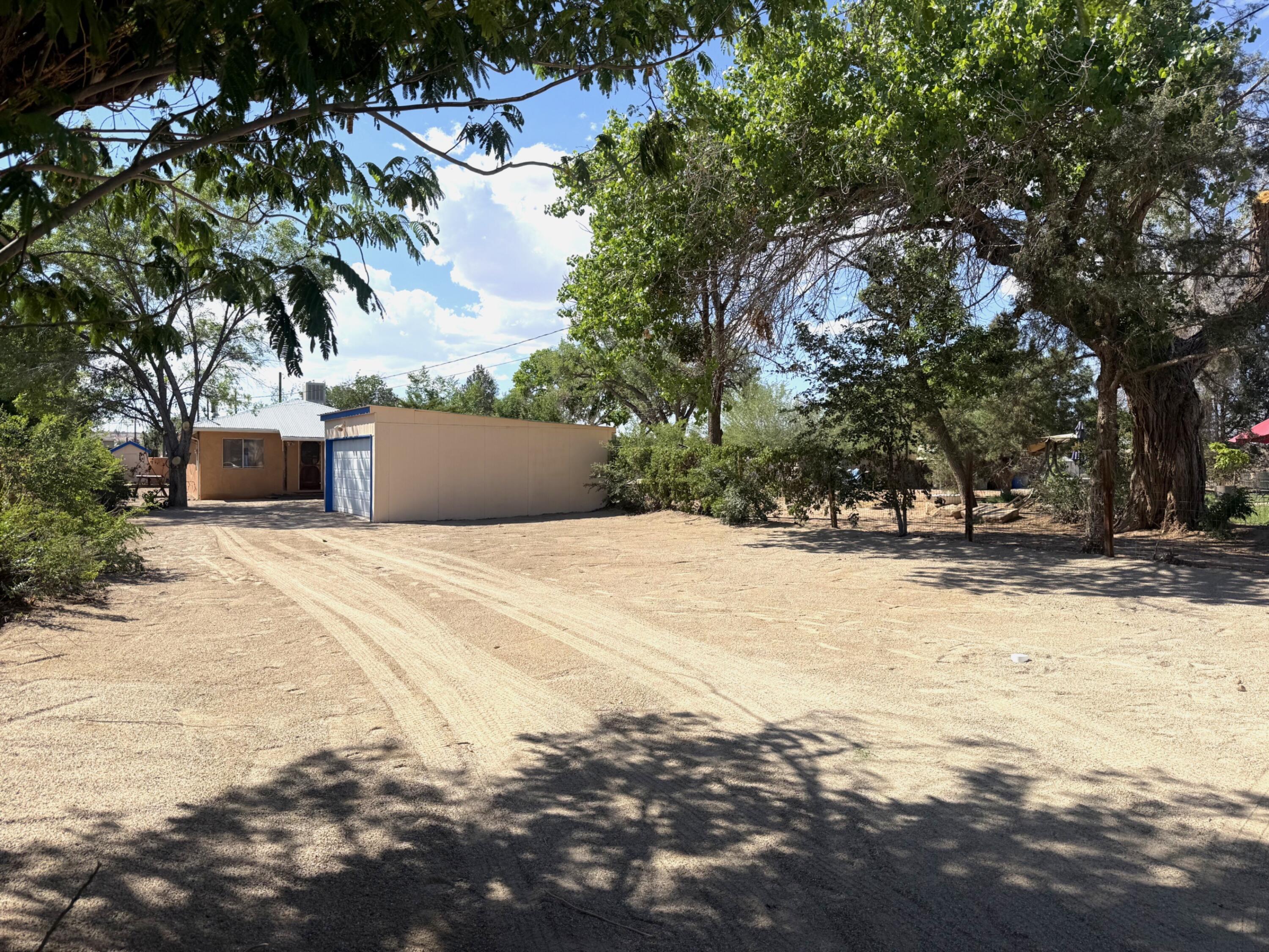 192 W Valverde Road