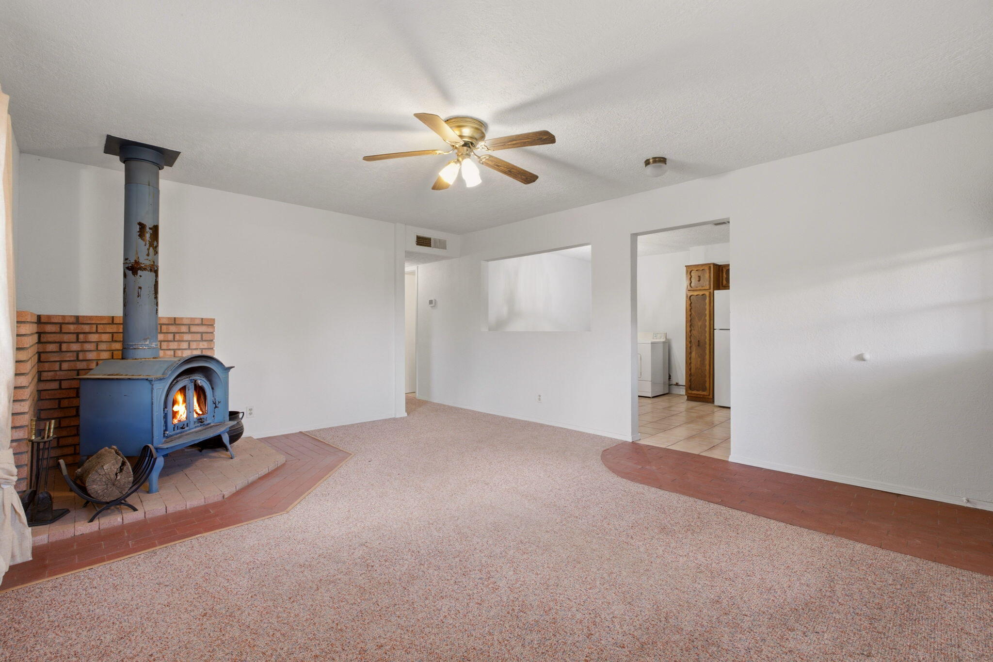 192 W Valverde Road