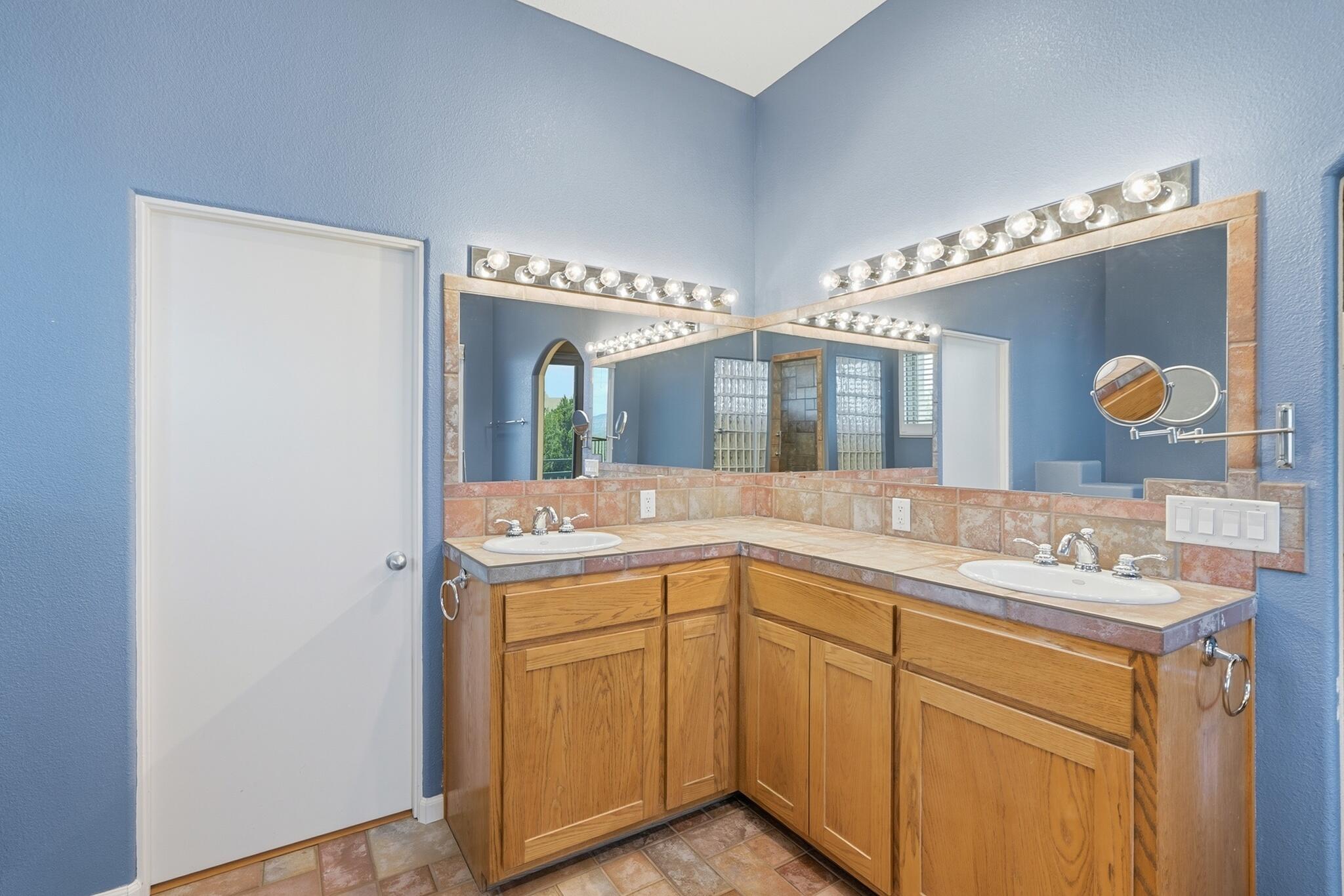 12 Tewa Court
