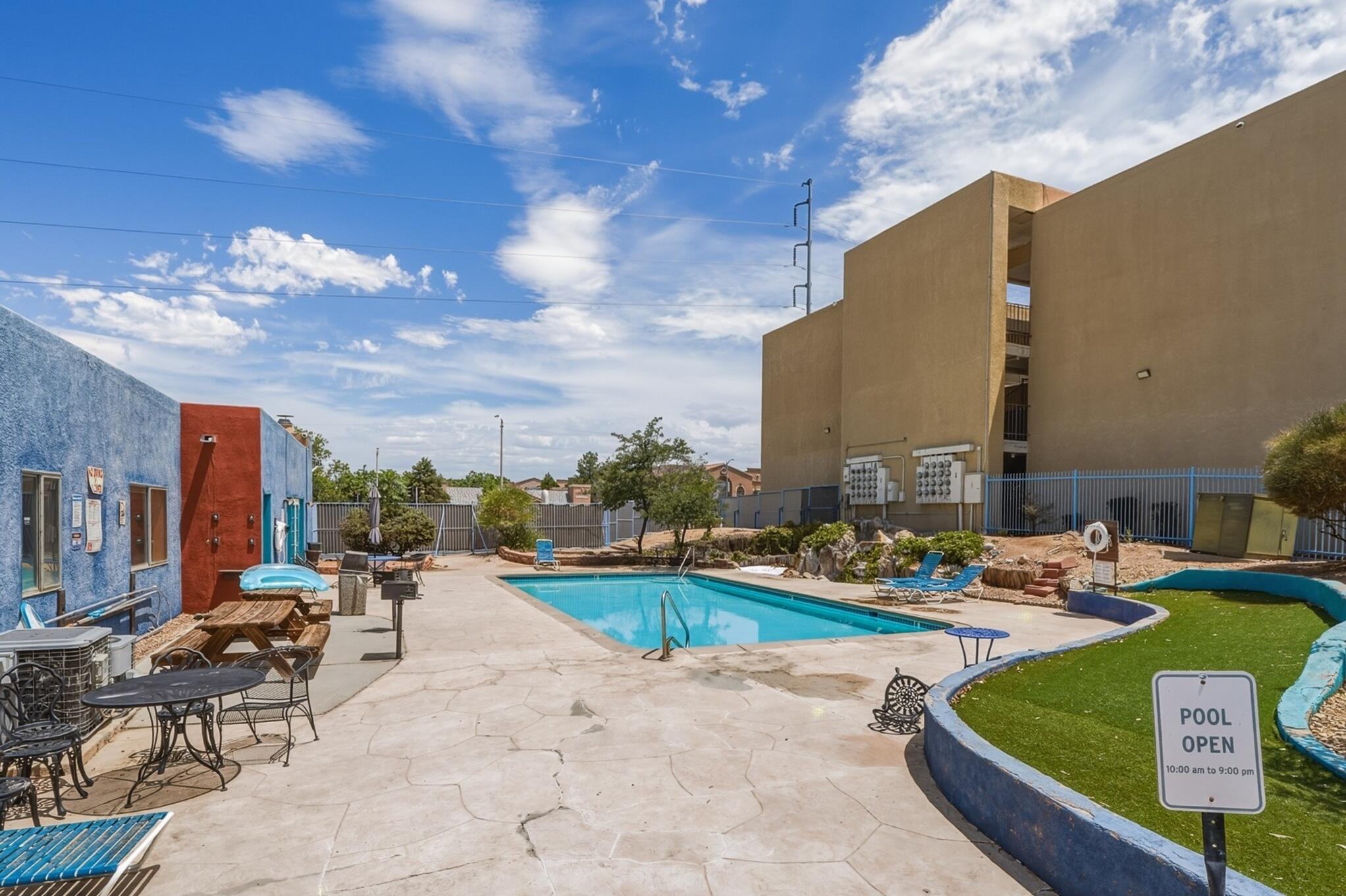 4200 Montgomery Boulevard NE 314