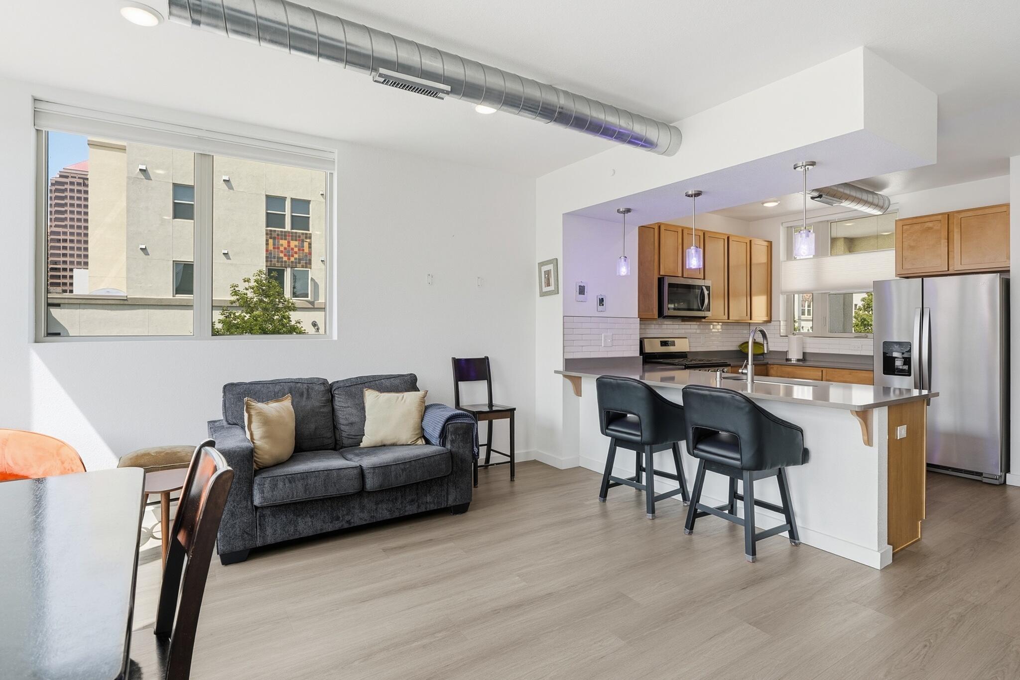 301 Platinum Street SW