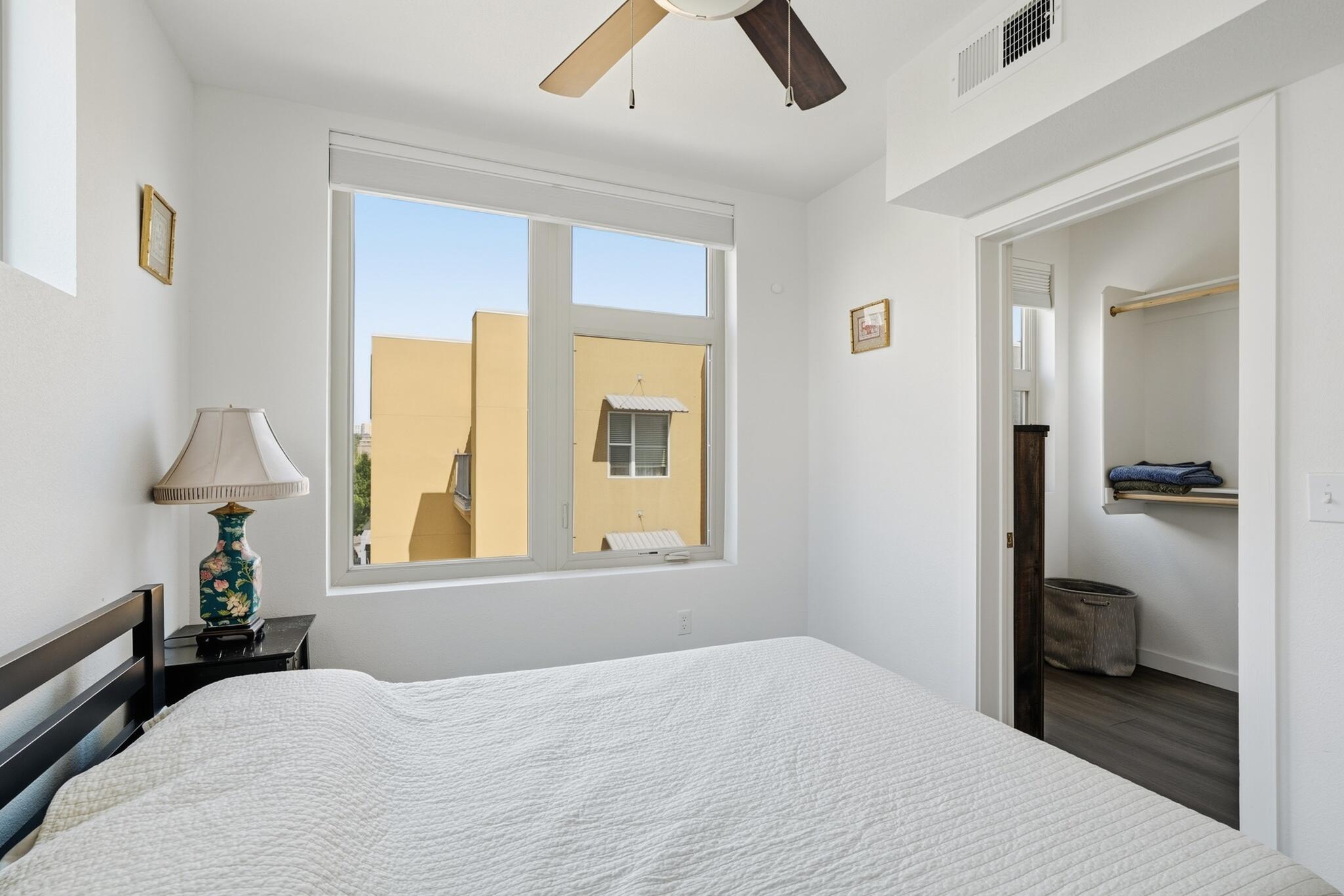 301 Platinum Street SW