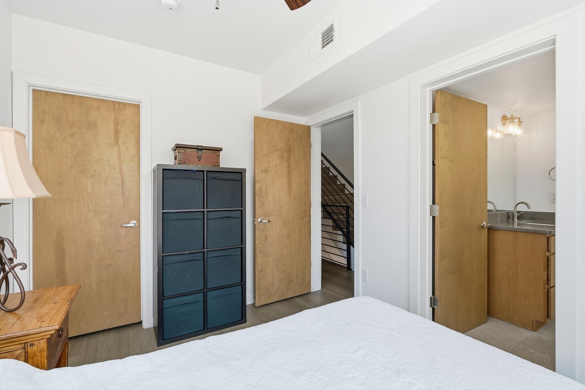301 Platinum Street SW
