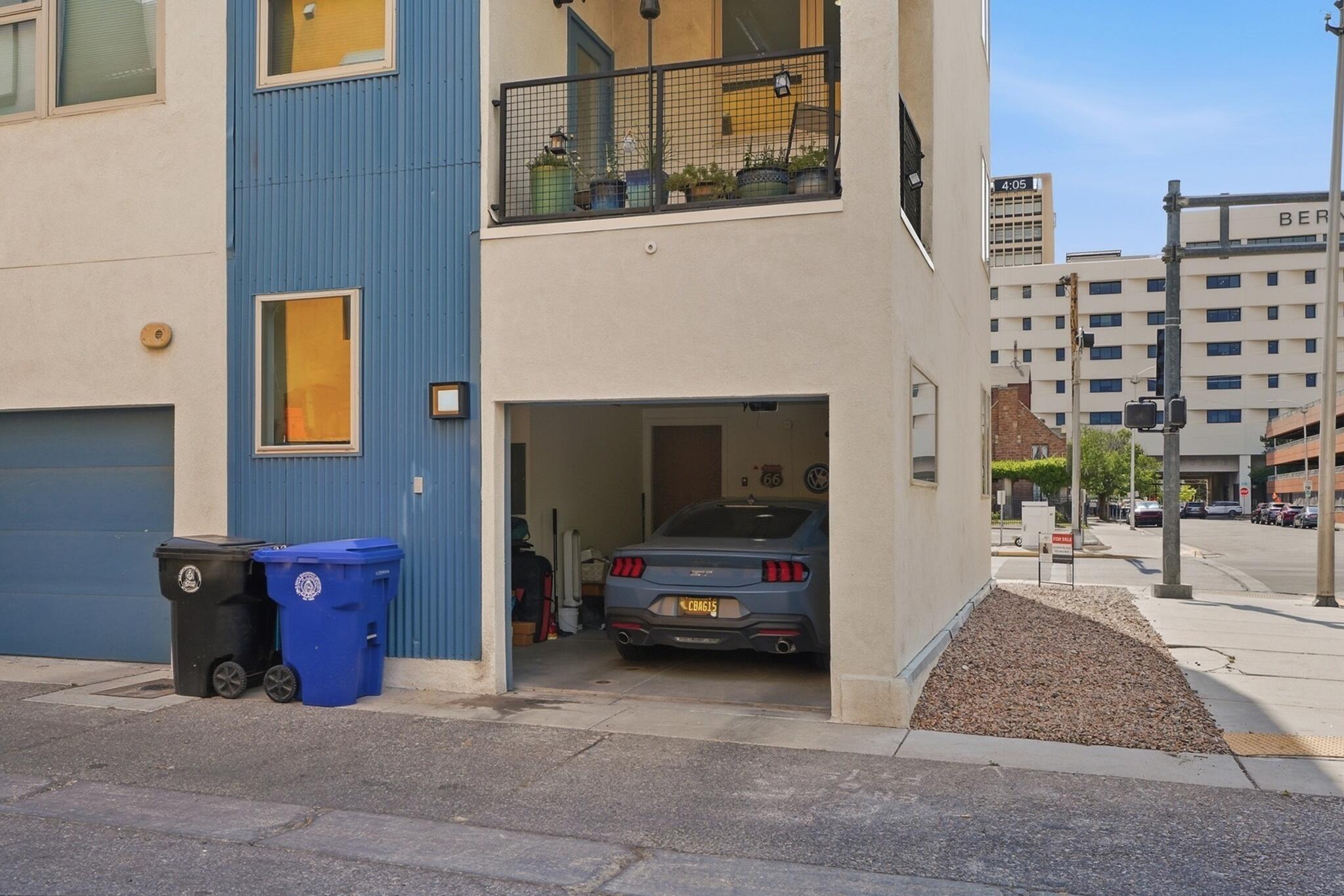 301 Platinum Street SW