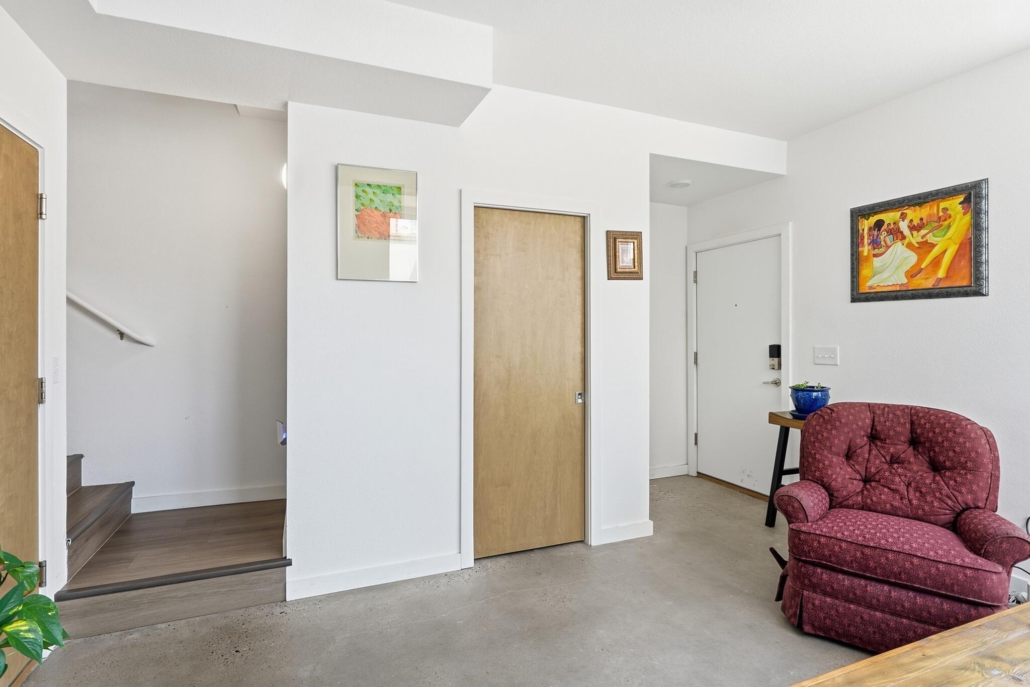 301 Platinum Street SW