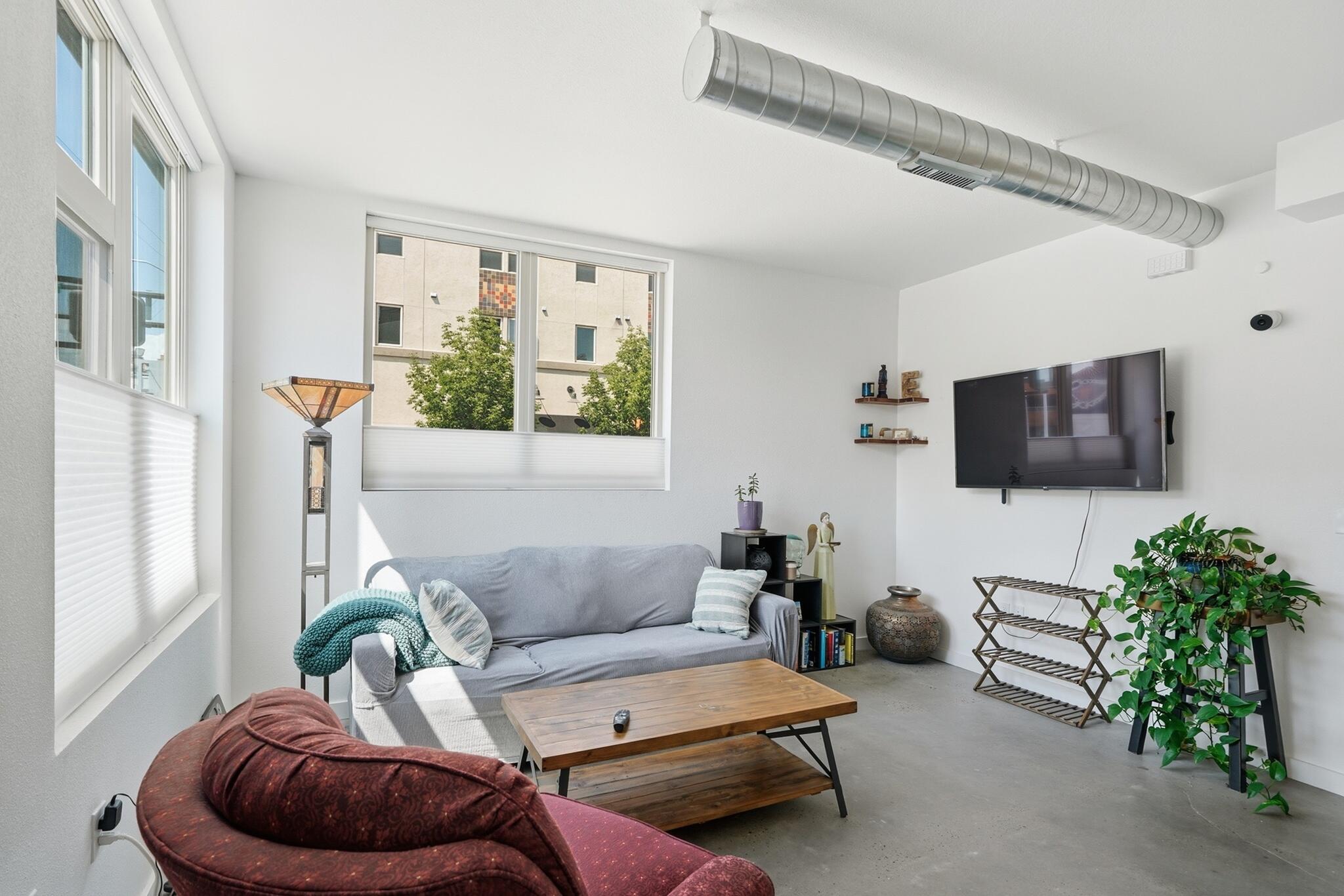 301 Platinum Street SW