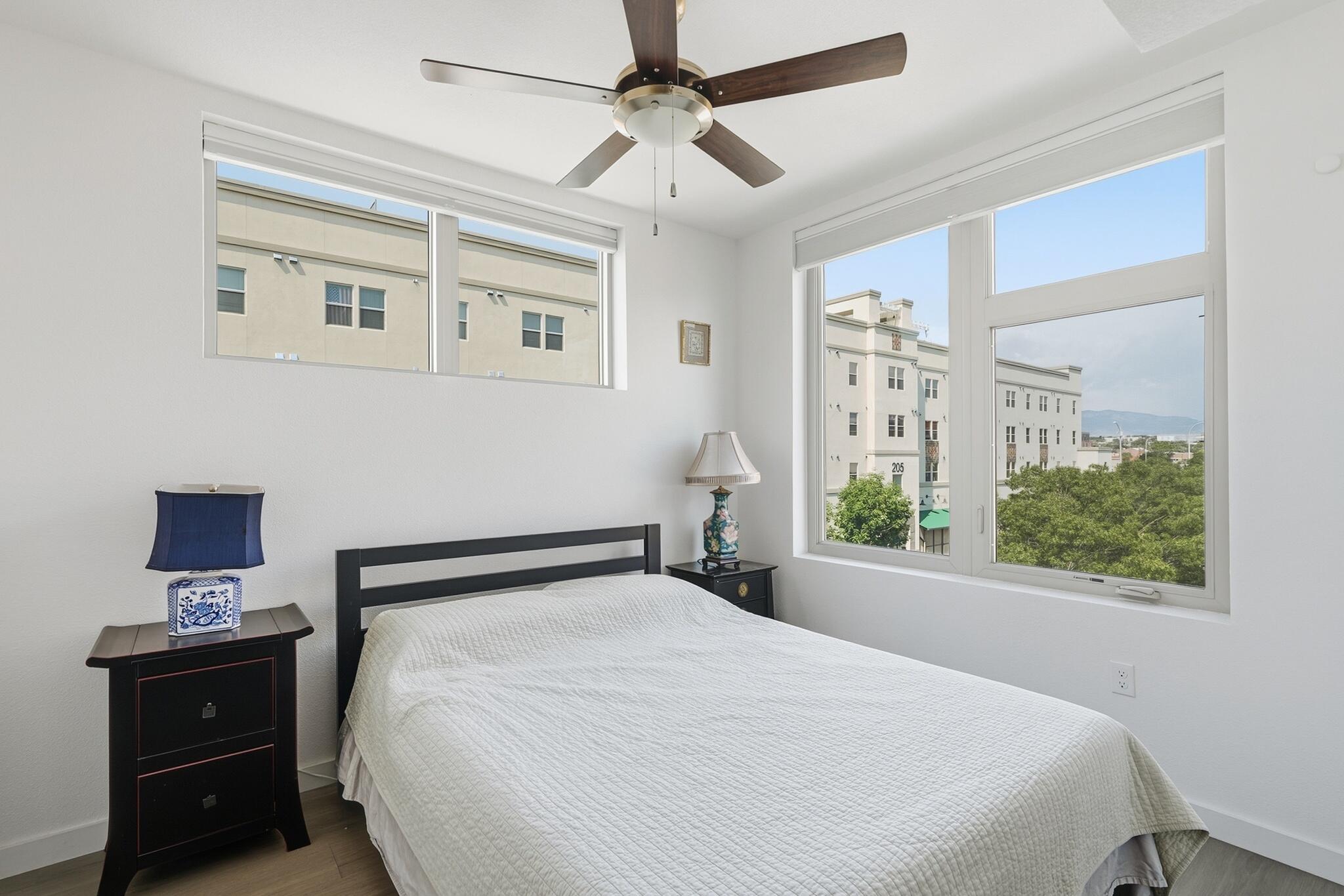 301 Platinum Street SW