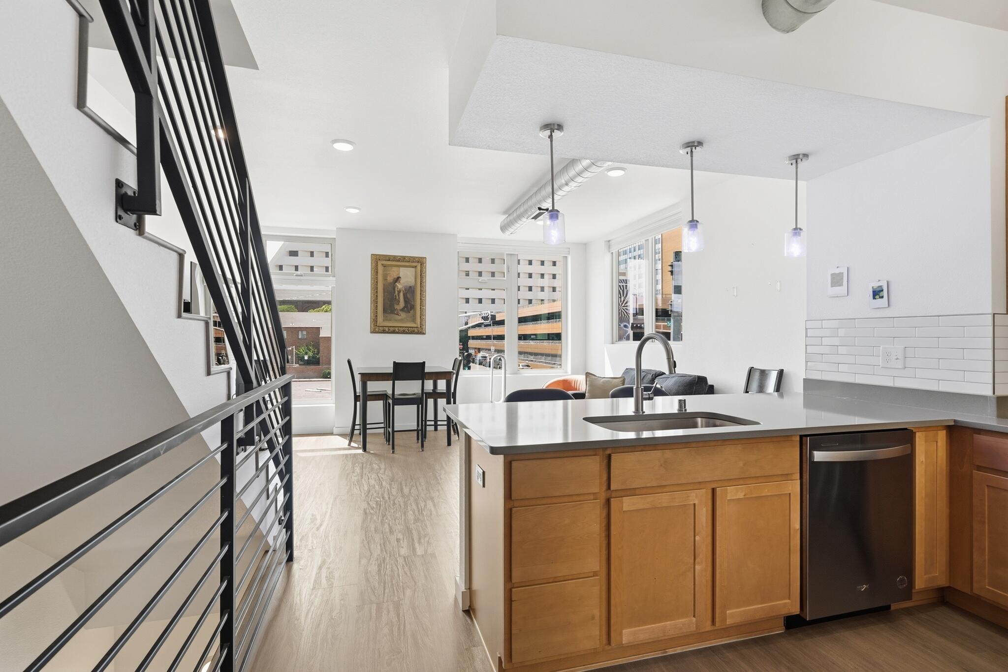 301 Platinum Street SW