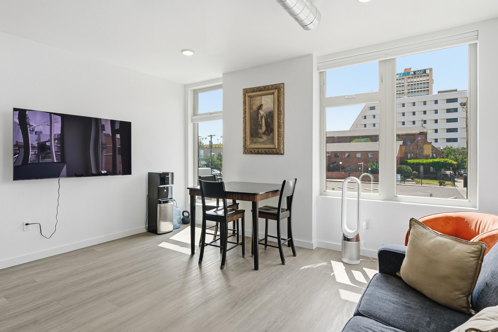 301 Platinum Street SW