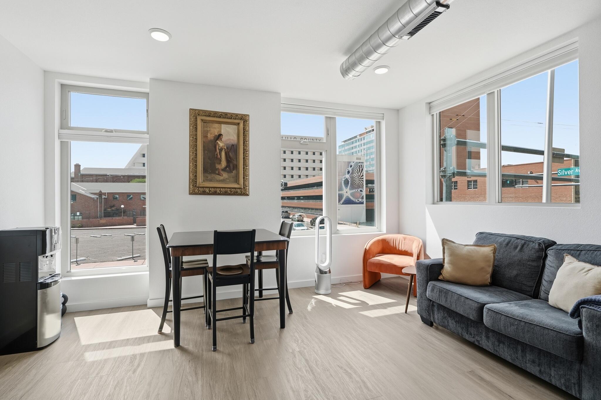 301 Platinum Street SW