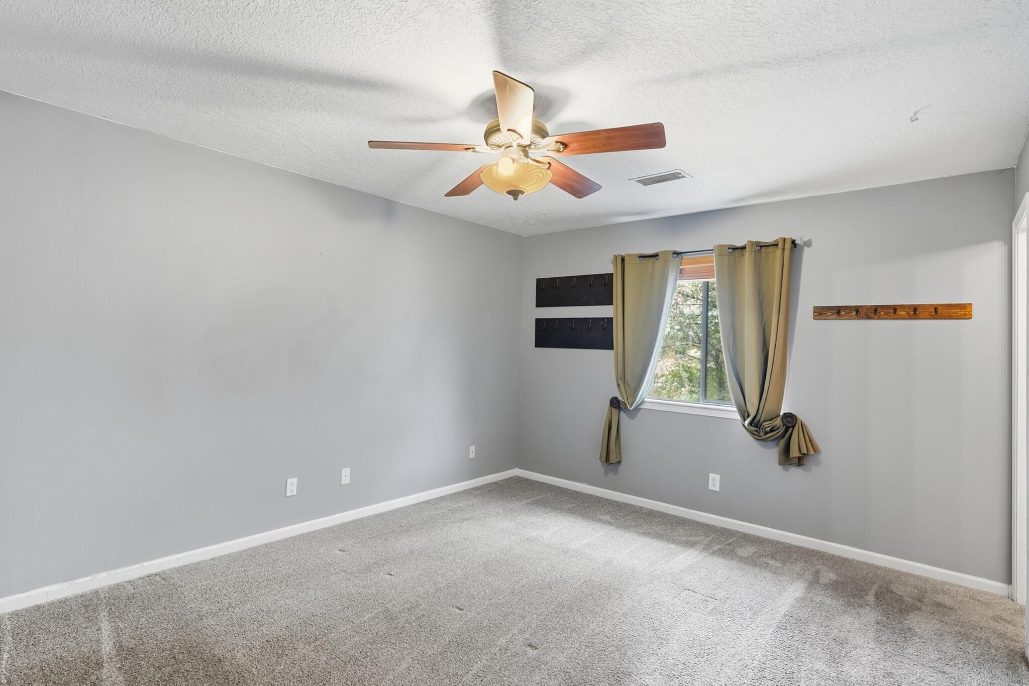 1425 32nd Circle SE