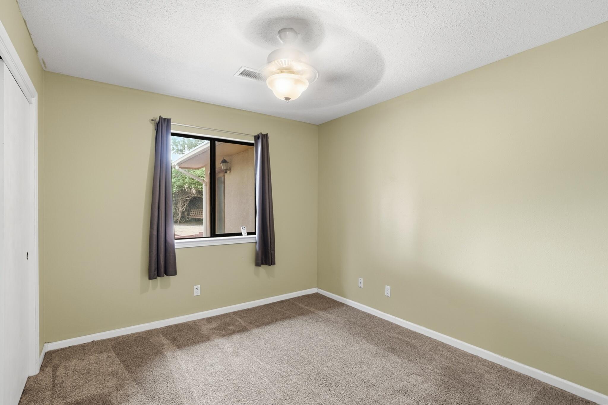 1425 32nd Circle SE