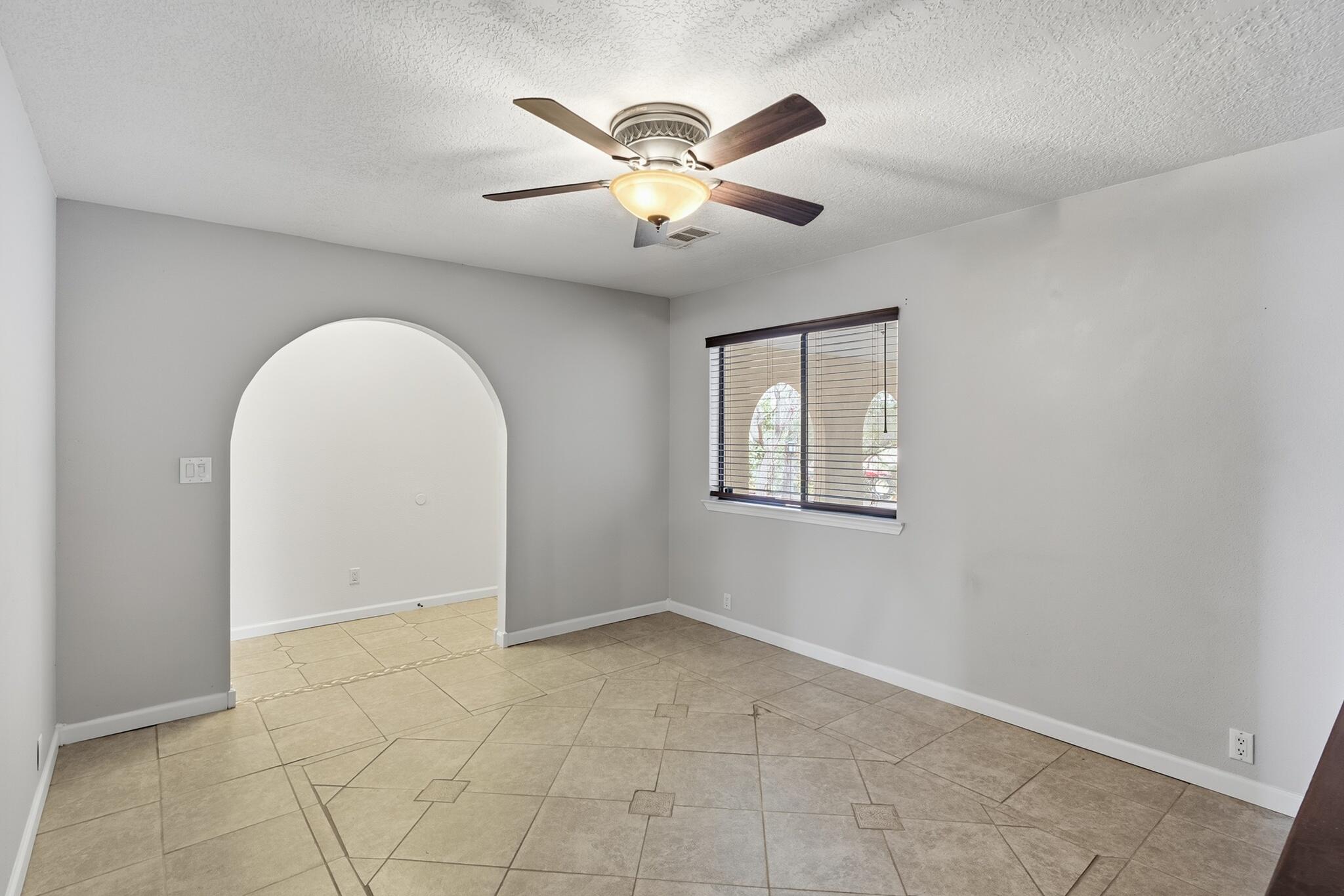 1425 32nd Circle SE