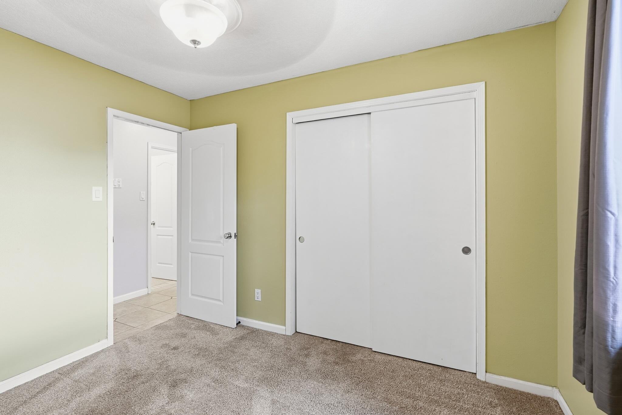 1425 32nd Circle SE