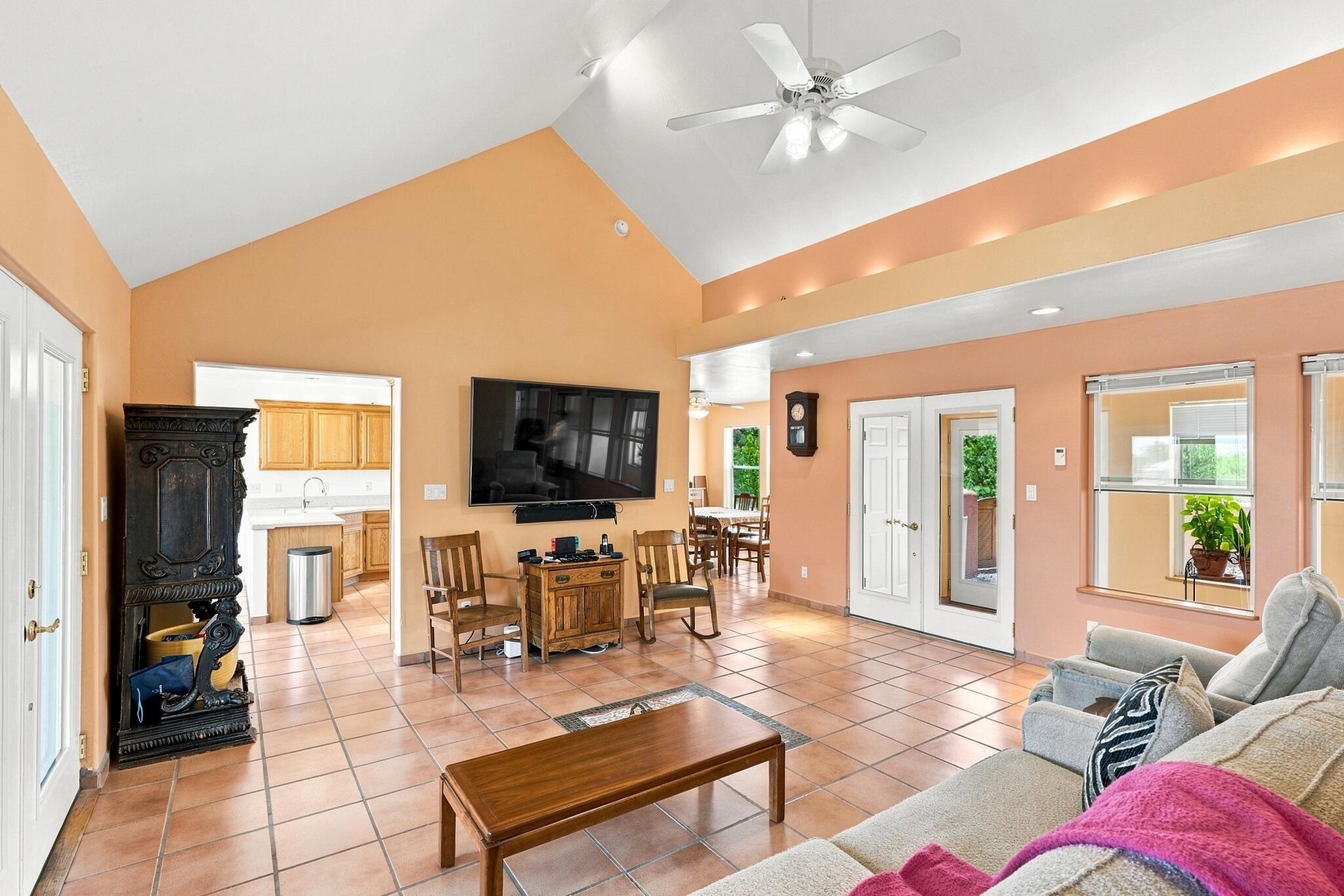 3 Vista Drive