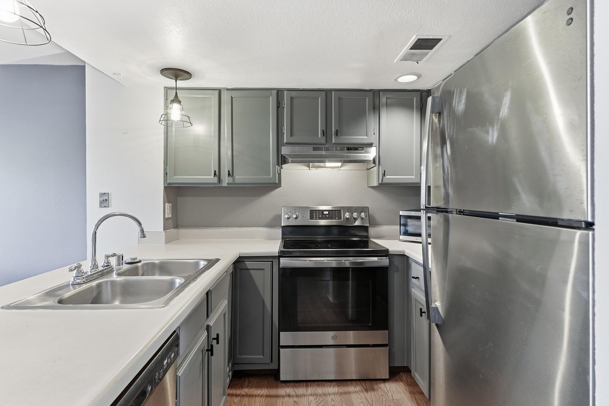 3301 Monroe Street NE UNIT G73