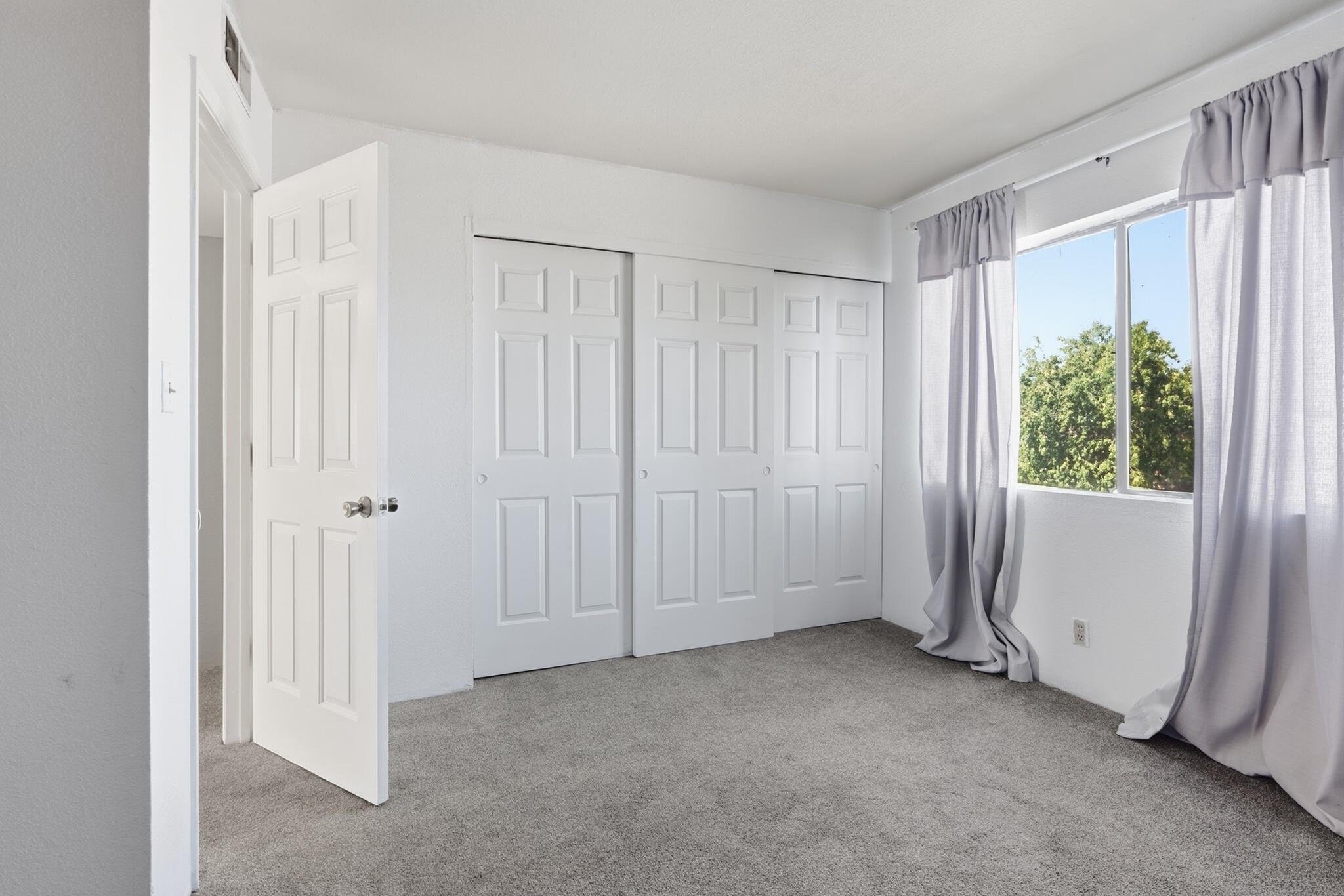 3301 Monroe Street NE UNIT G73