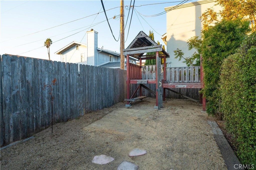 657 Trouville Avenue 1