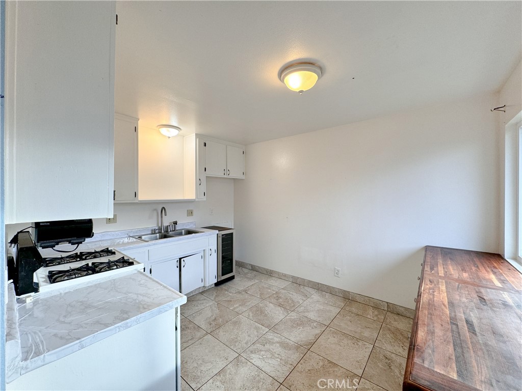 657 Trouville Avenue 1