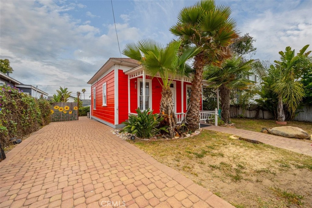 1780 Paso Robles Street