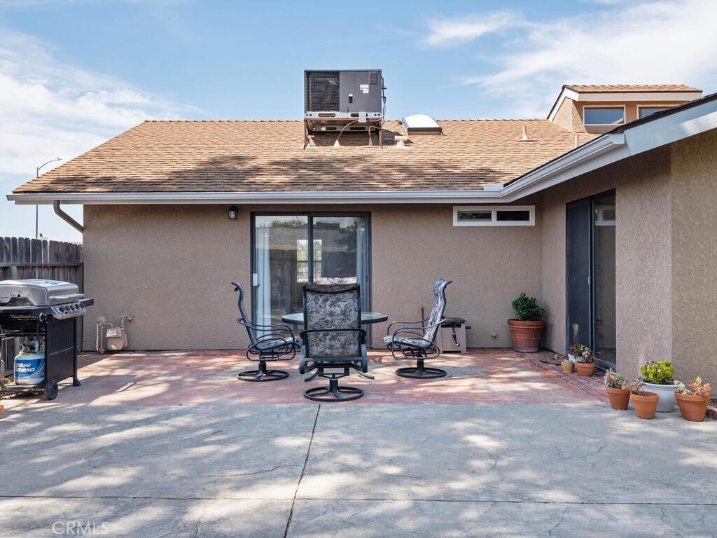 1008 Nanette Lane