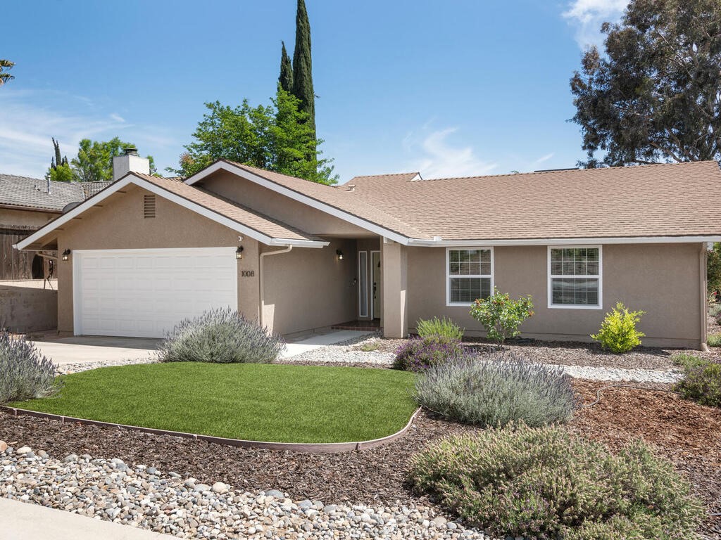1008 Nanette Lane