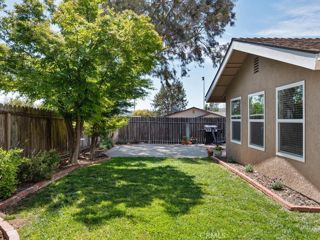 1008 Nanette Lane