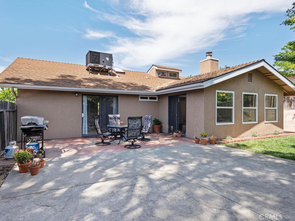 1008 Nanette Lane