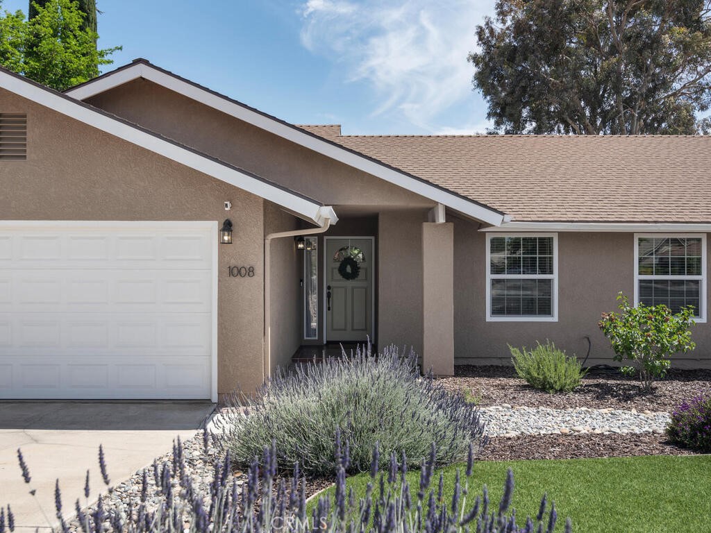 1008 Nanette Lane