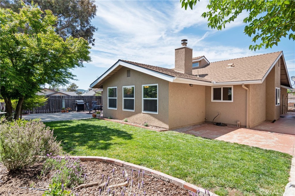 1008 Nanette Lane