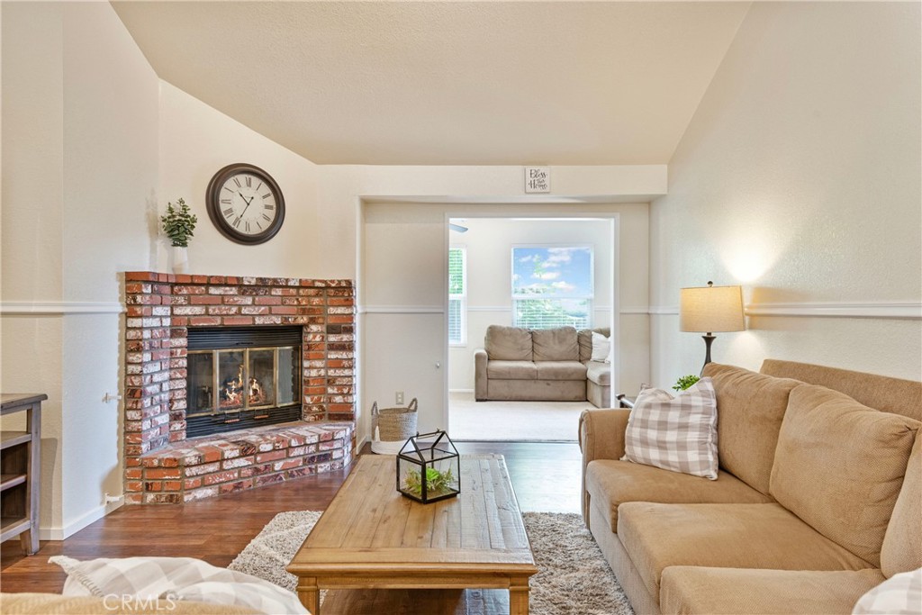 1008 Nanette Lane