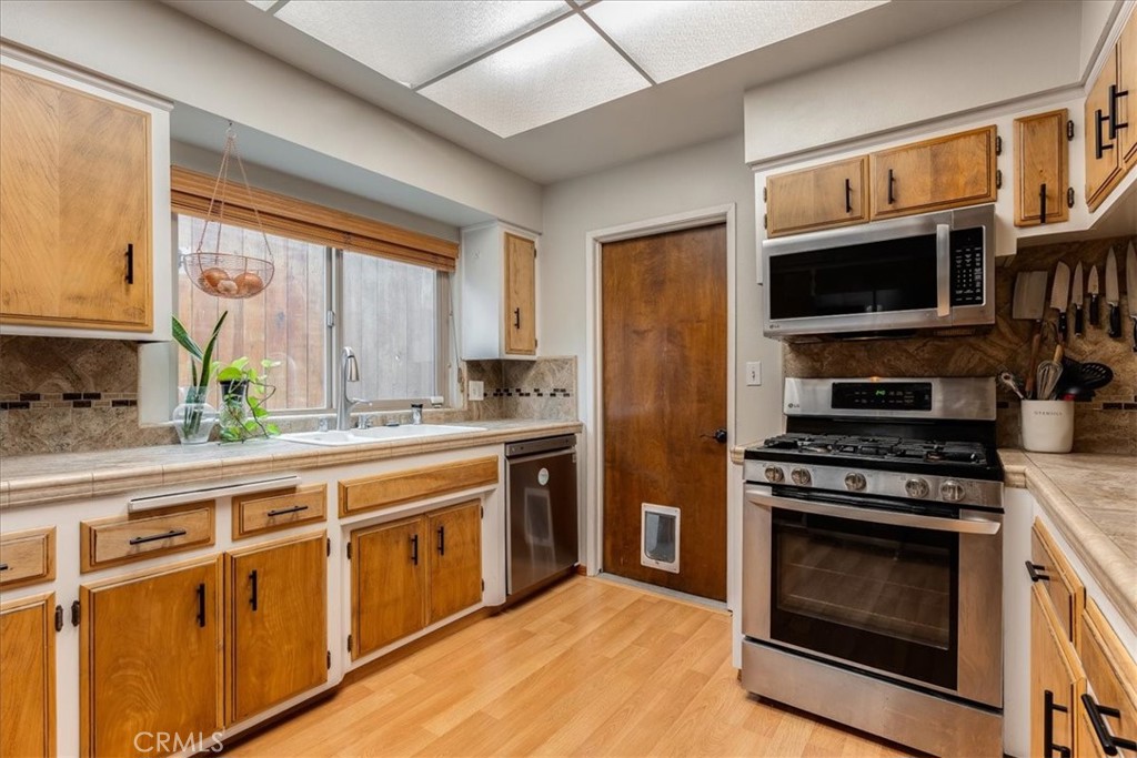 4534 Mananita Avenue