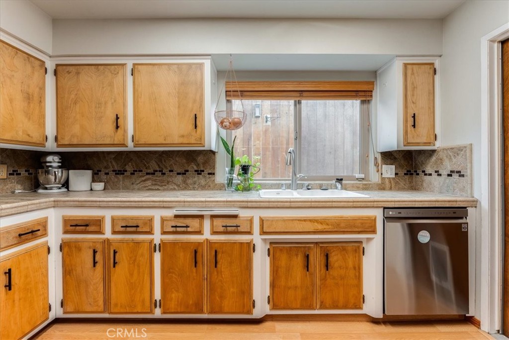 4534 Mananita Avenue