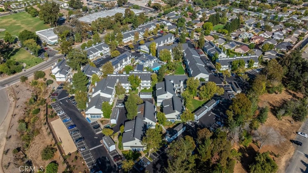 1025 Southwood