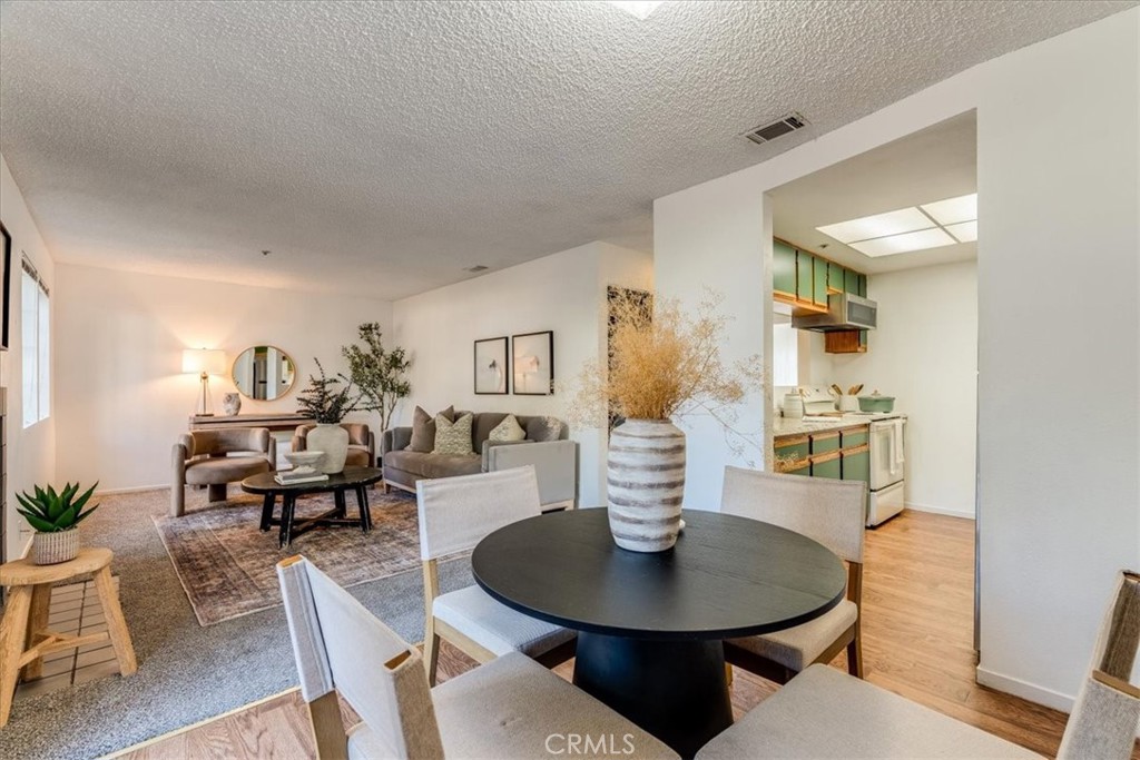 1025 Southwood