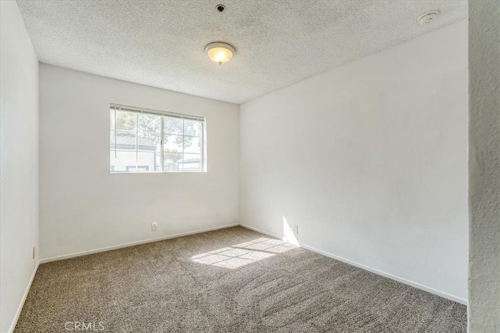 1025 Southwood