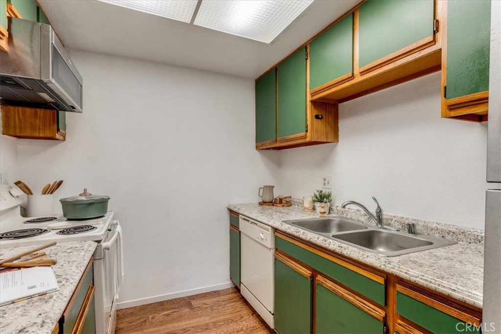 1025 Southwood