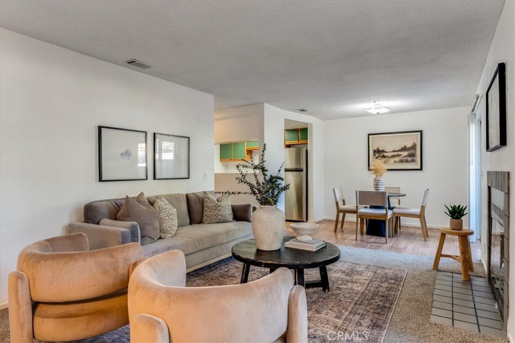 1025 Southwood