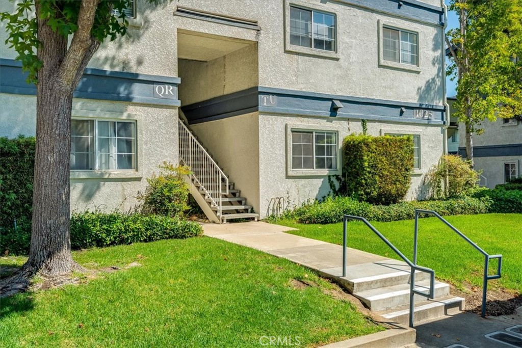 1025 Southwood