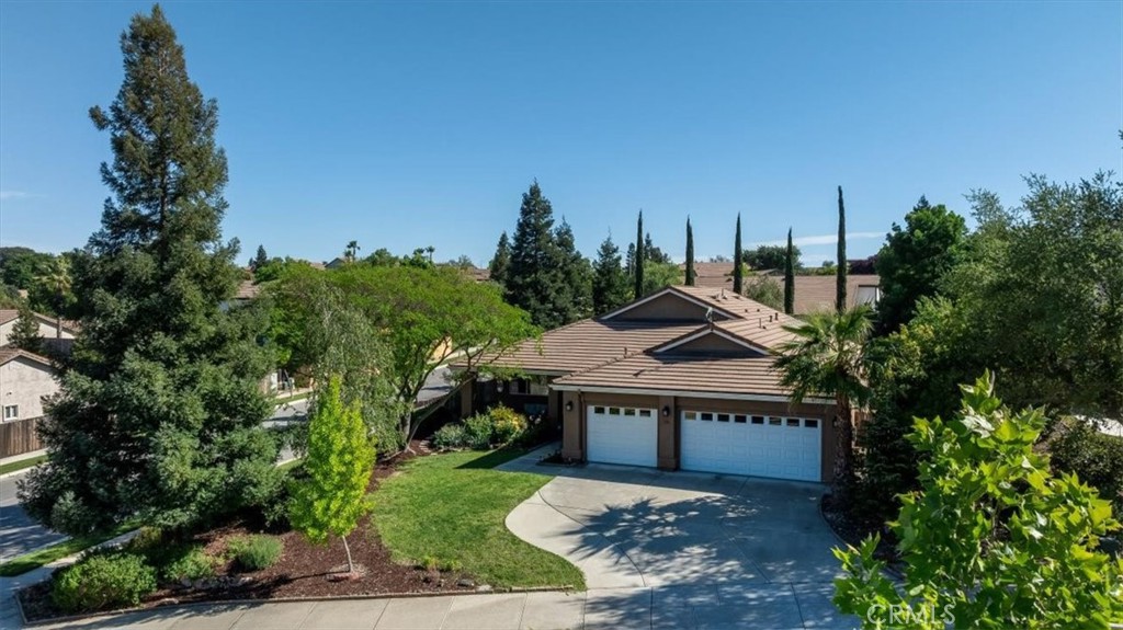 322 Montebello Oaks