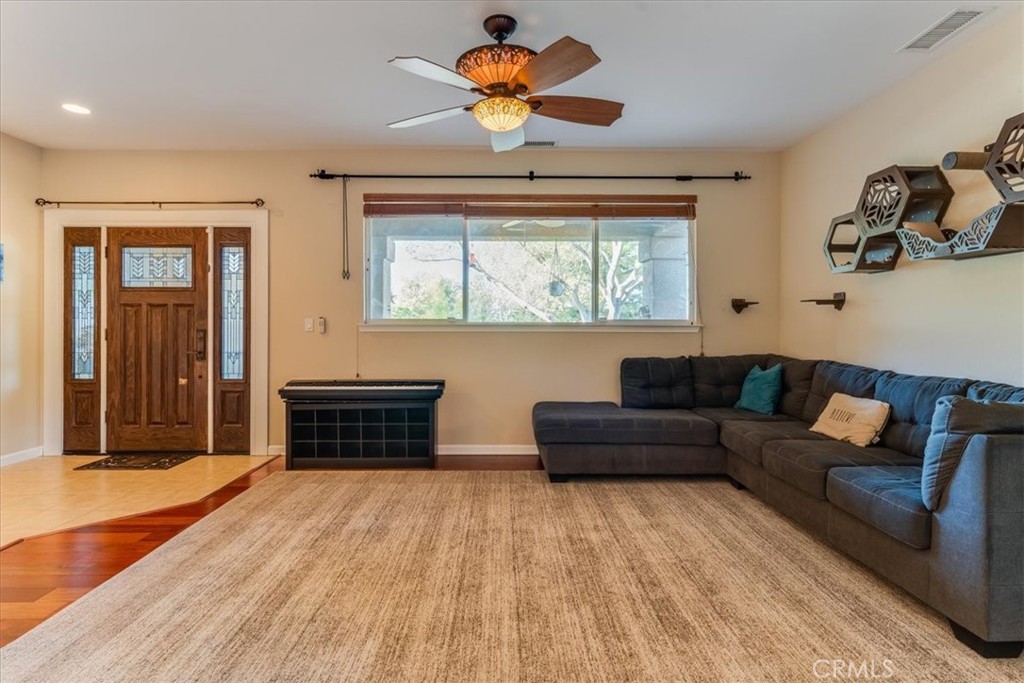 322 Montebello Oaks