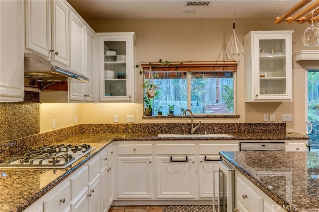 322 Montebello Oaks