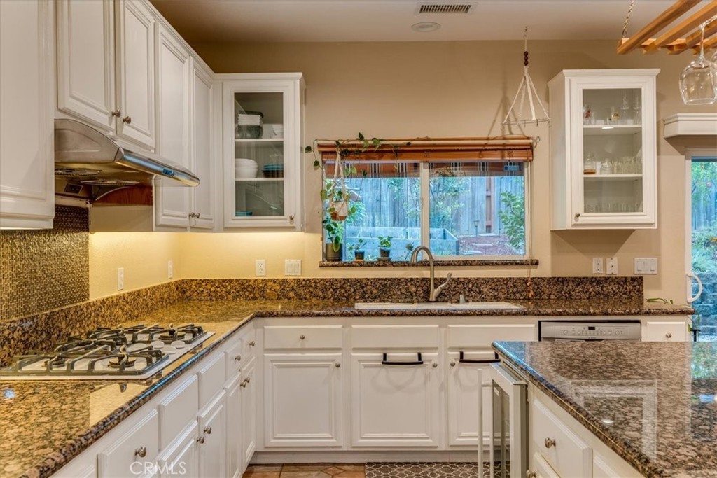 322 Montebello Oaks