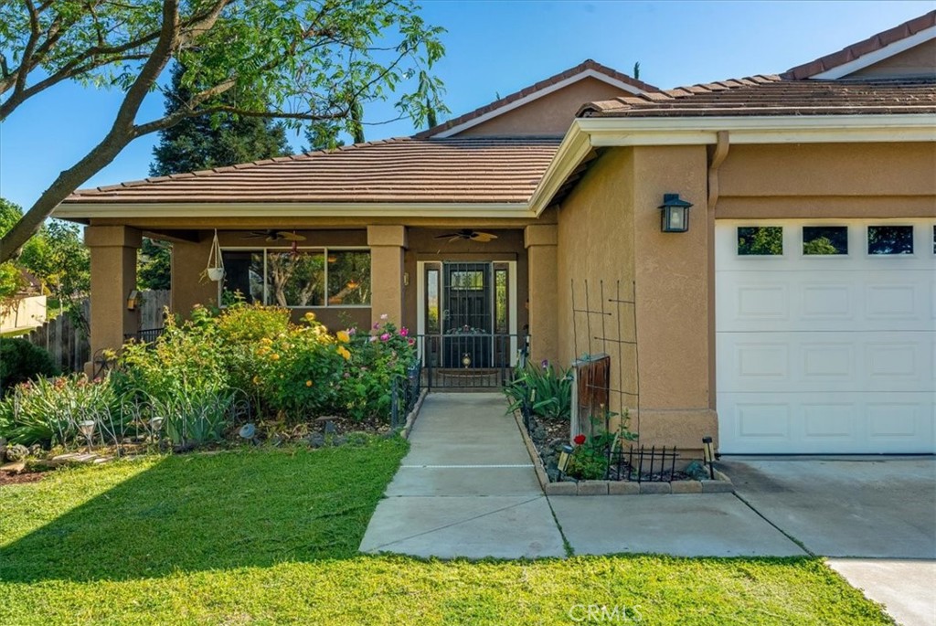 322 Montebello Oaks