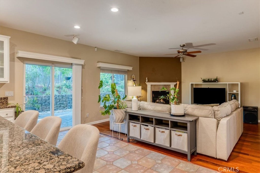 322 Montebello Oaks